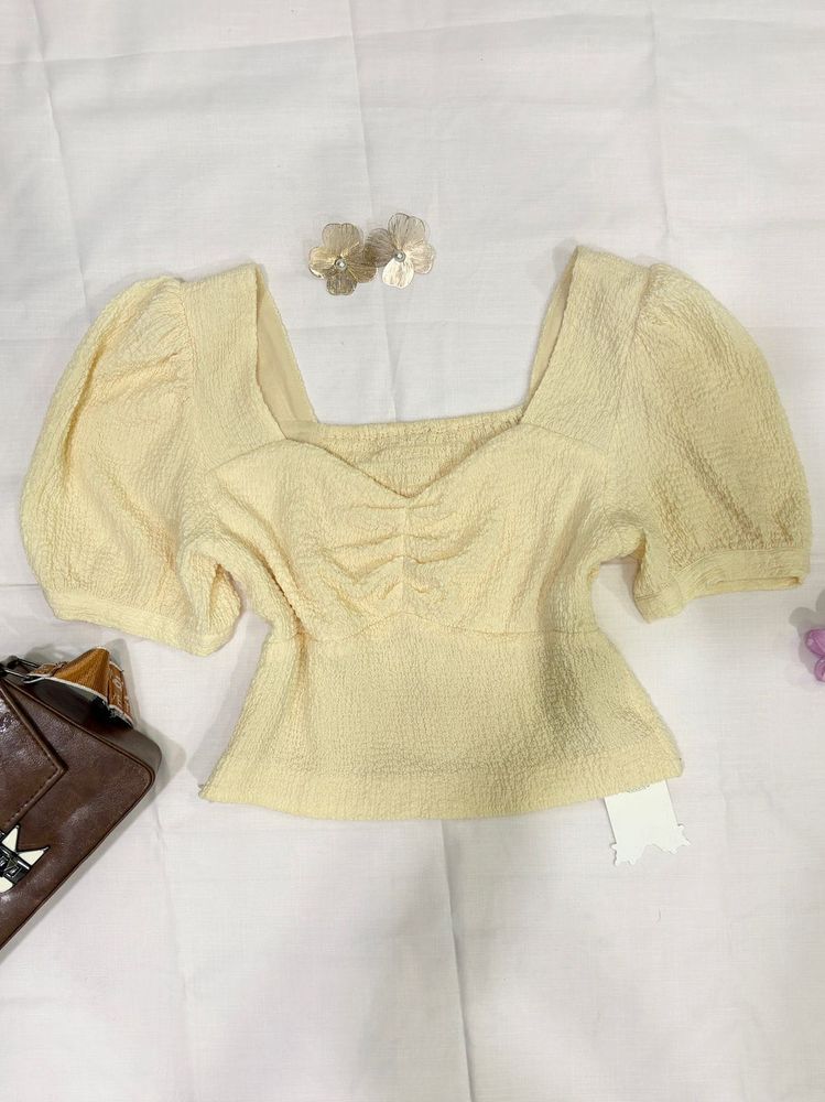 Butter Yellow Top