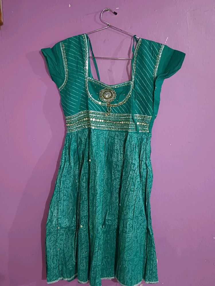Green Embroidered Kurta Set