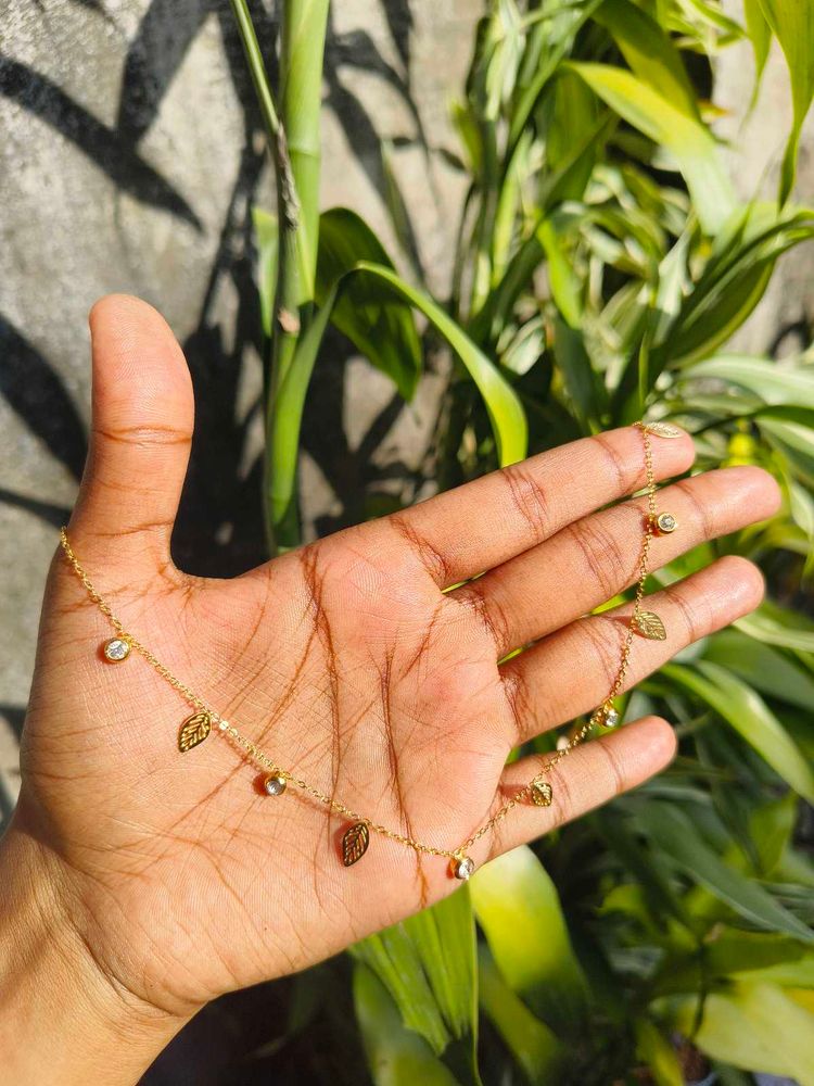 Leaf Charm Necklace