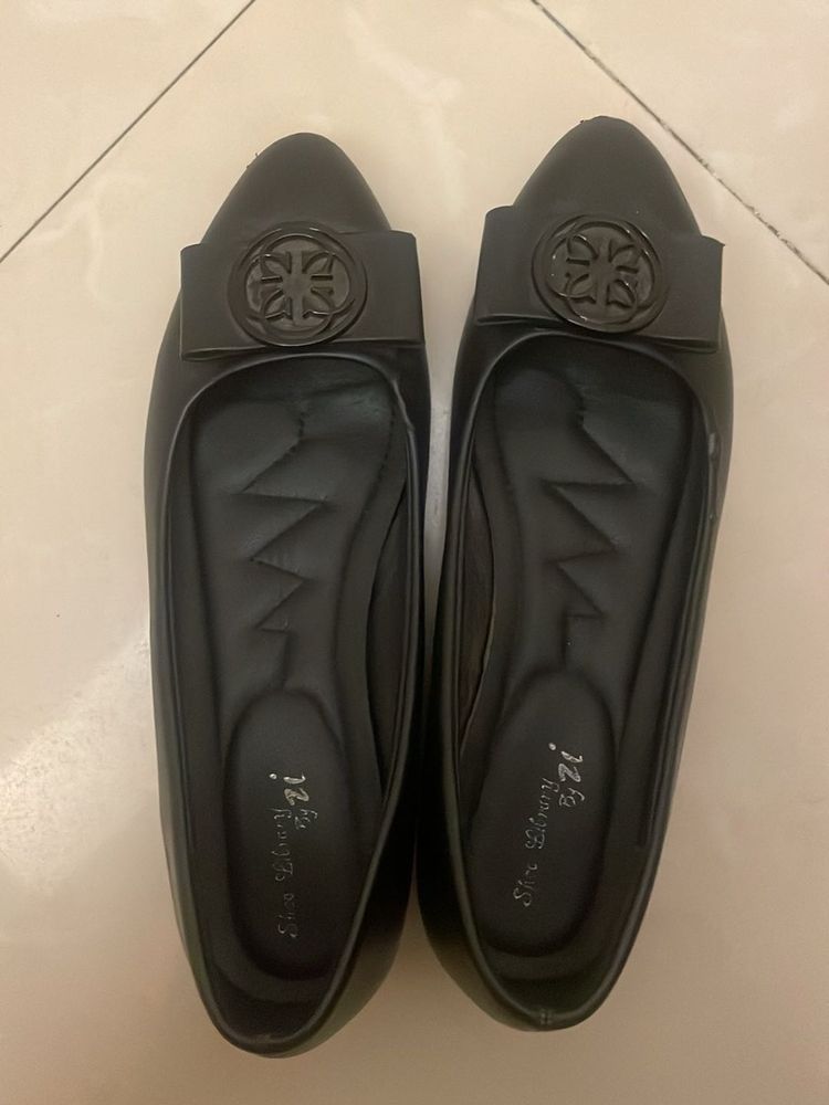 Ladies Closed Toe, Bellies, Black