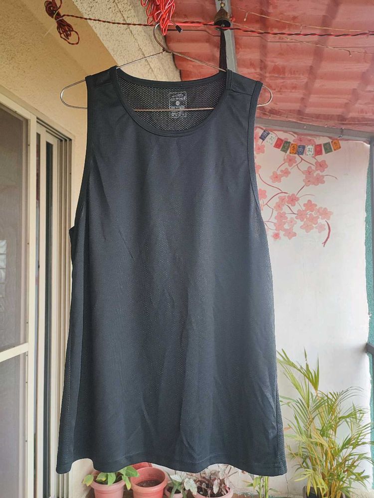 Black Sleeveless T-Shirt
