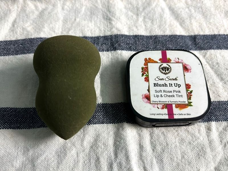 Organic Blush With Free Miniso Beauty Blender