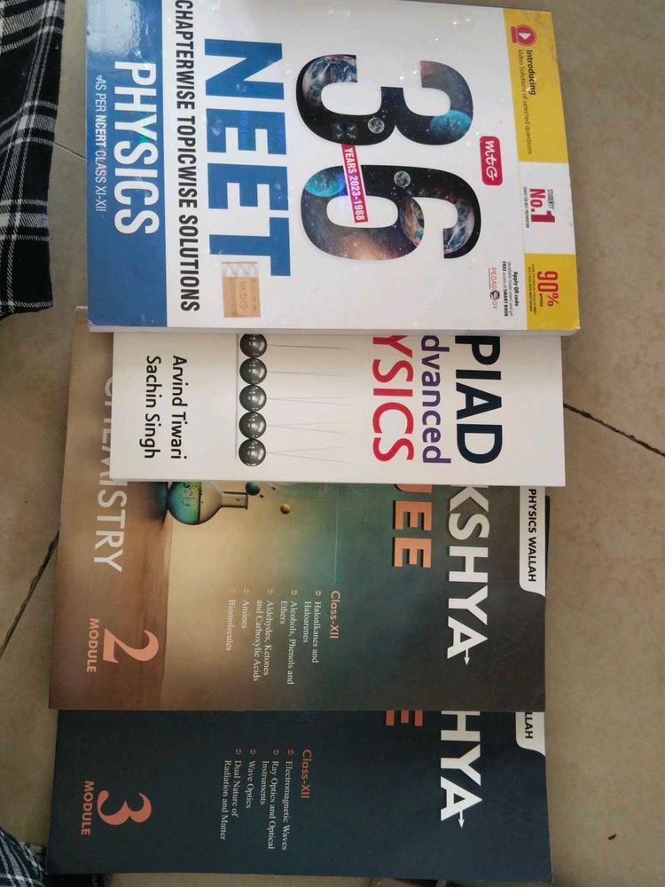 JEE/NEET Physics &amp; Chemistry Books