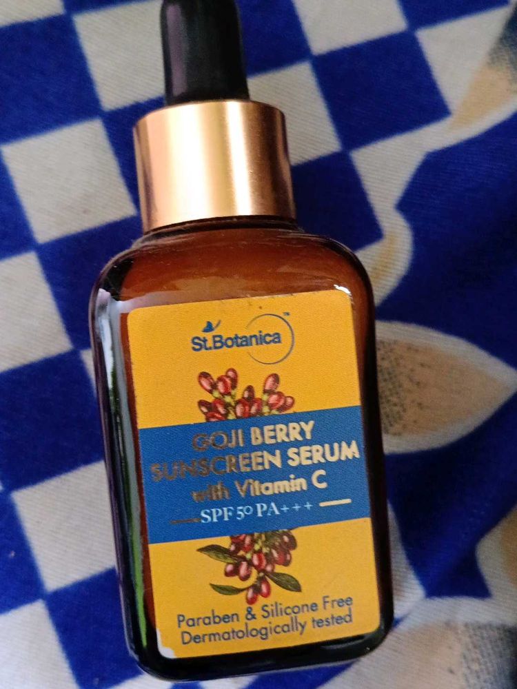 St.Botanica Sunscreen Serum