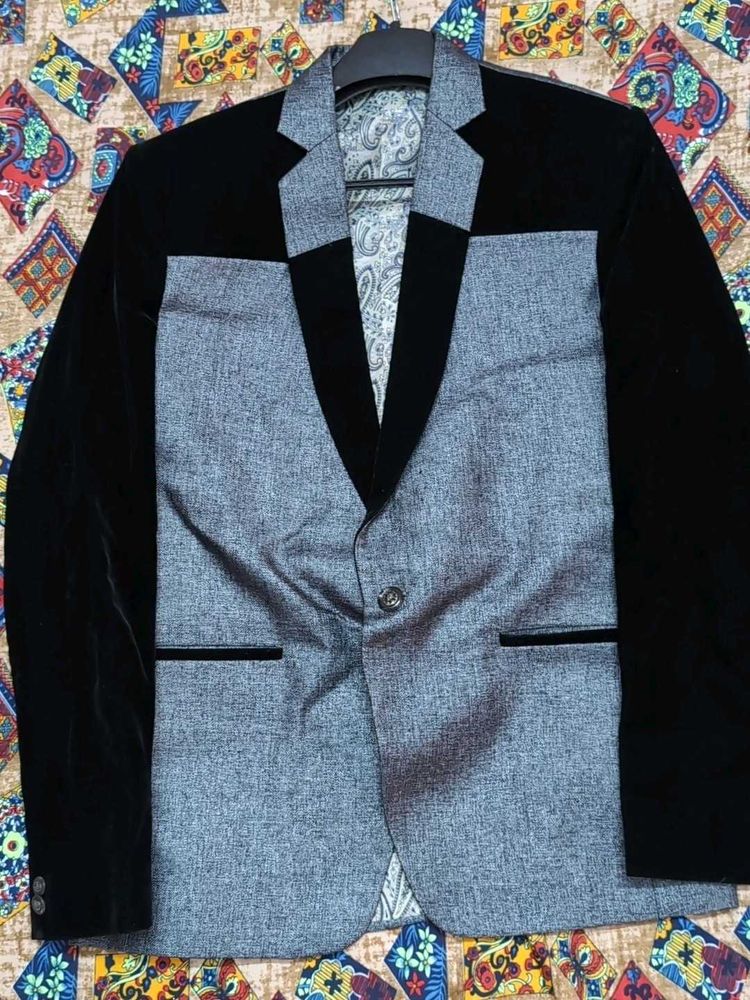 Two-Tone Velvet Blazer