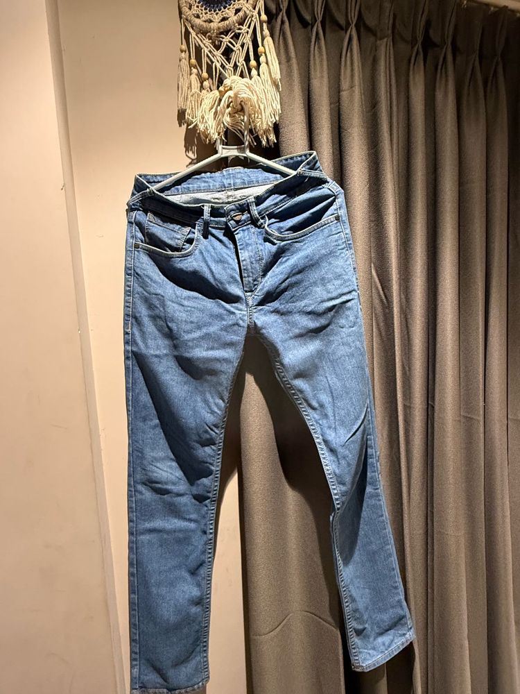 Stylish Light Wash Jeans