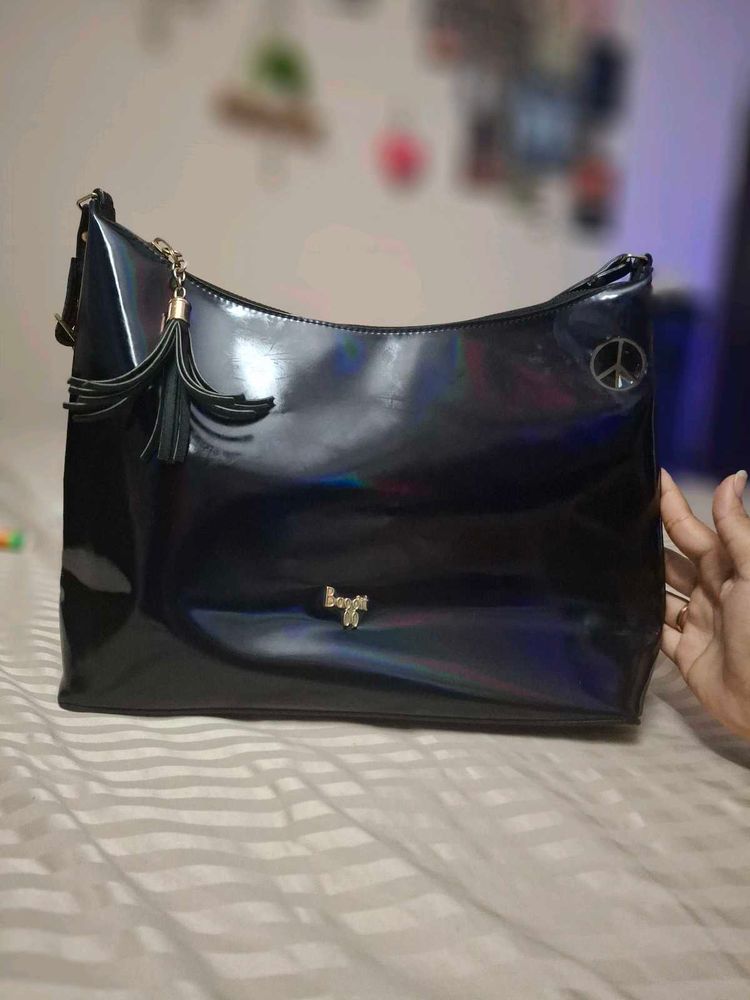 Stylish Baggit Navyblue Handbag