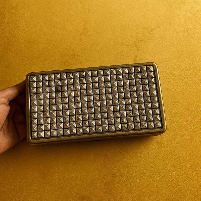 Metallic Clutch