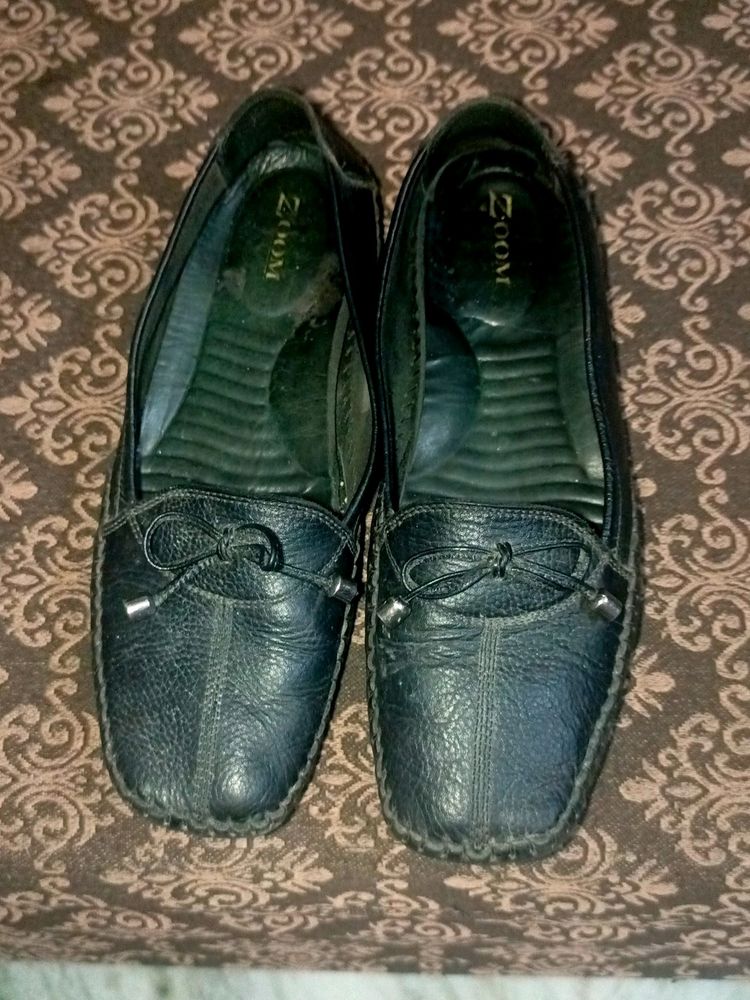 Pure Leather Zoom Flat Footwear