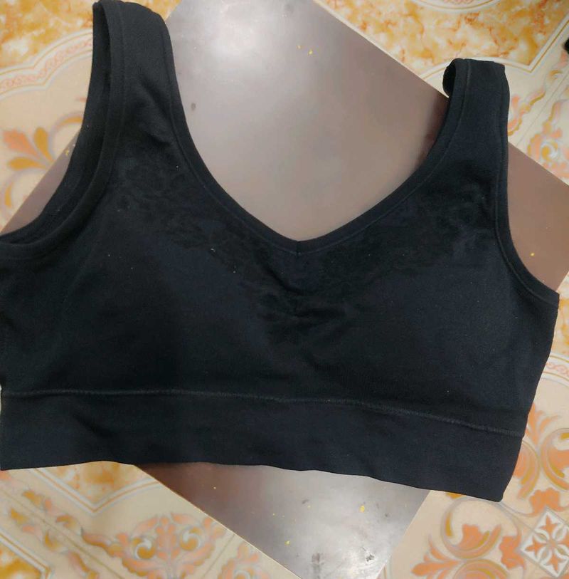 Black Wireless Sports Bra