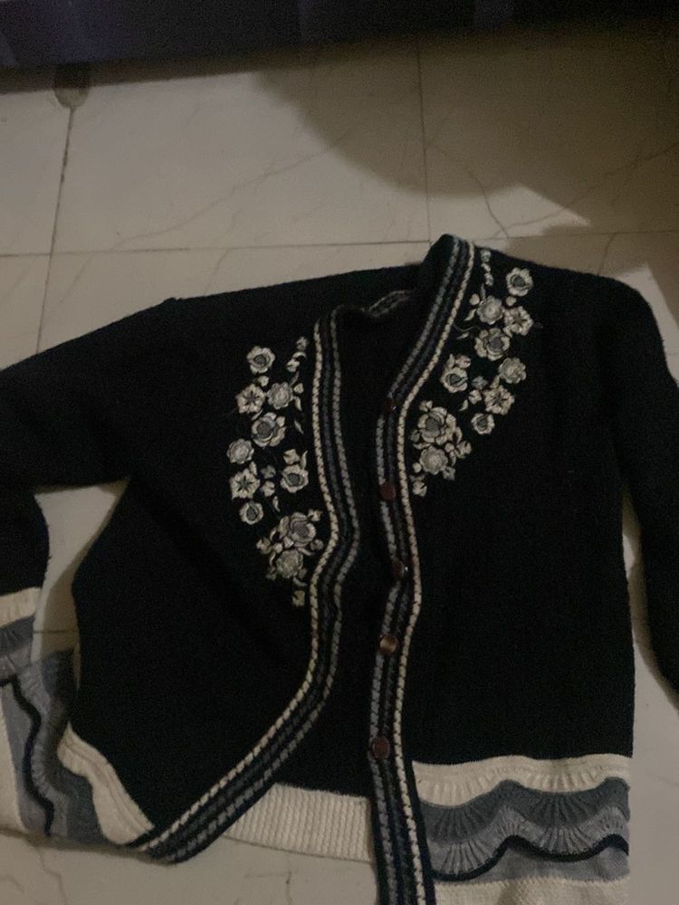 Vintage Floral Embroidered Cardigan