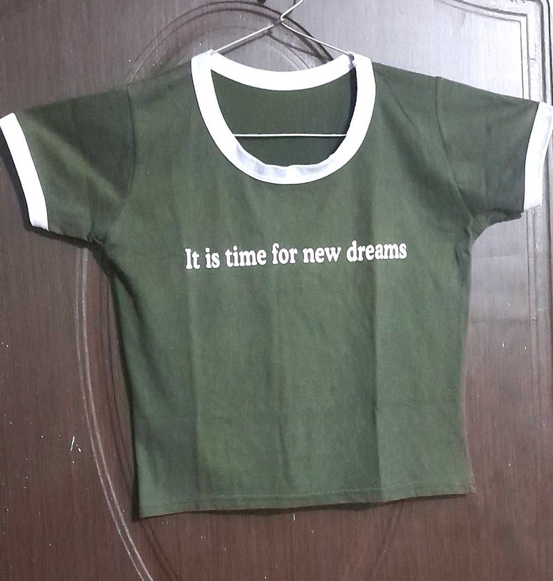 olive green crop top 👕😇
