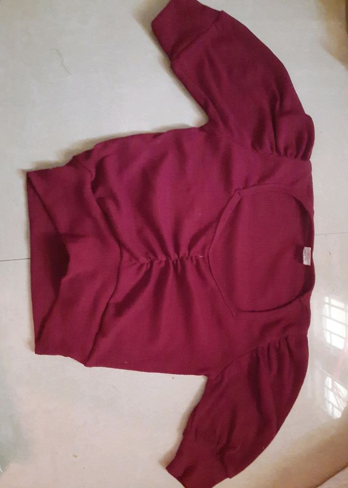 Maroon front cinch crop top with puff sleeves