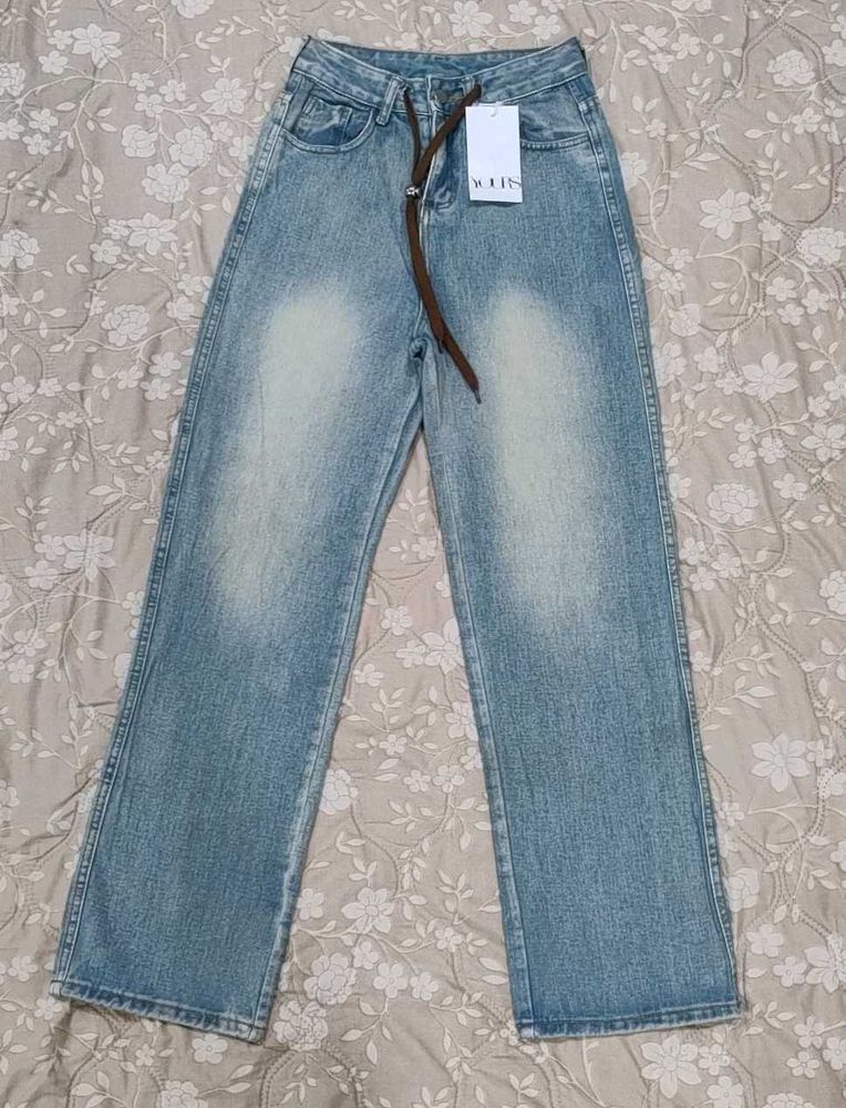 Wide Leg Light Wash Jeans