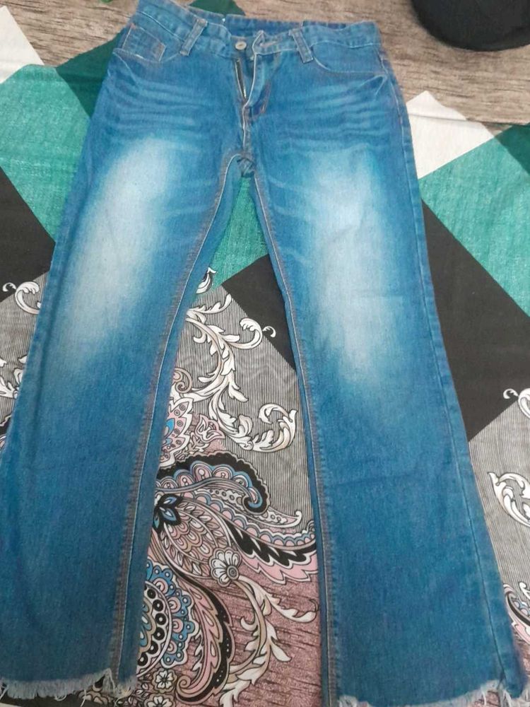 Frayed Hem Flare Jeans