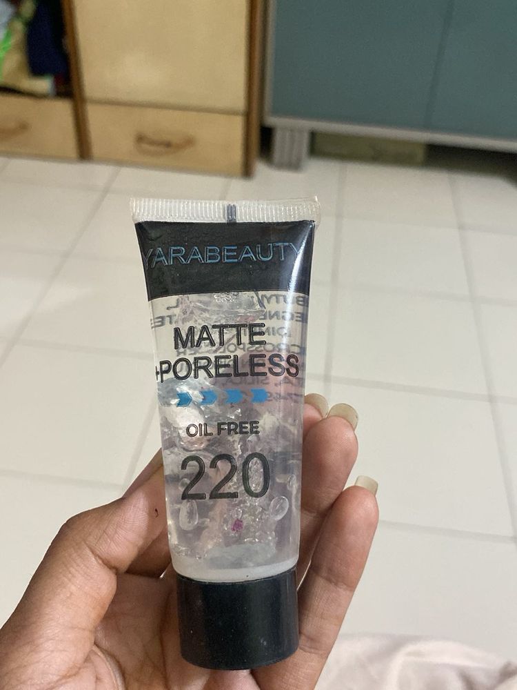 Yara Beauty Matte Poreless - 220
