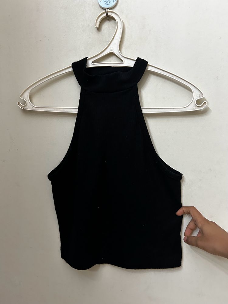 Ribbed crop top by Roadster