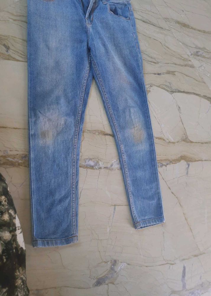 Size Issu 8-9 Year Boy 👖