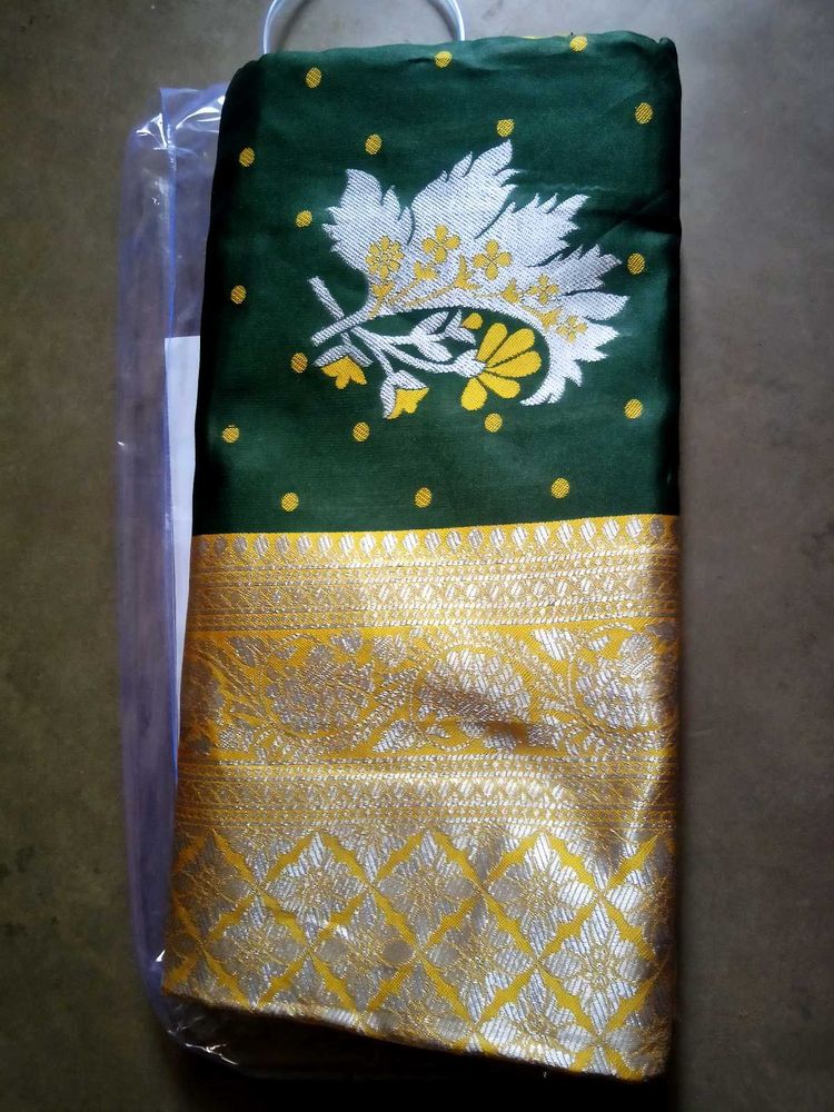 Green Colour Banarasi Simple Saree
