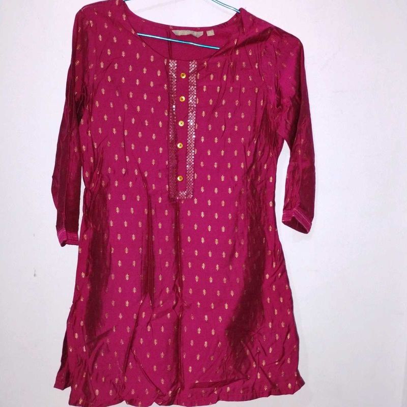 Women Short Pink Kurti