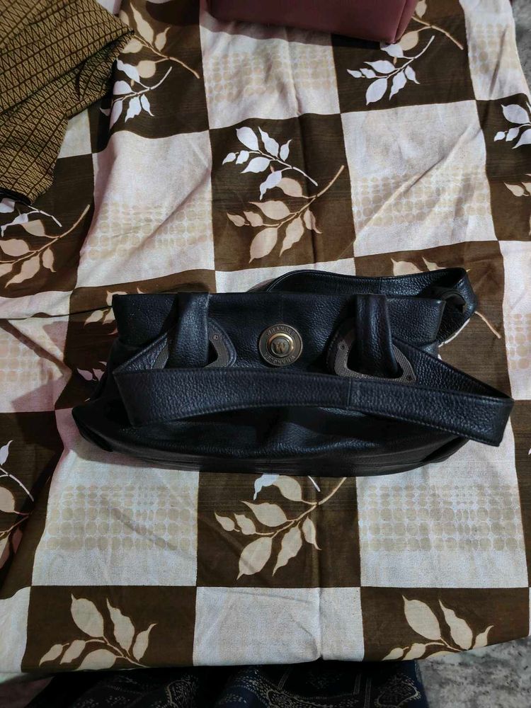 Elegant Black Handbag