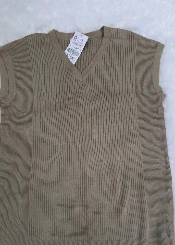 Sleeveless Tshirt