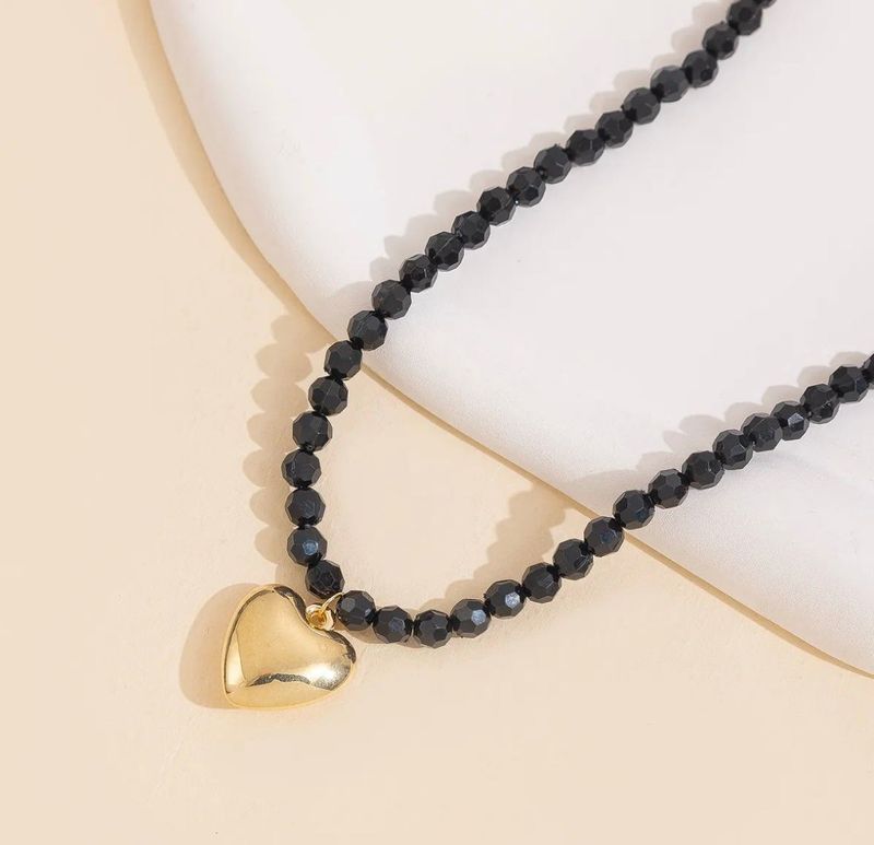 NEWME Heart Pendant Necklace