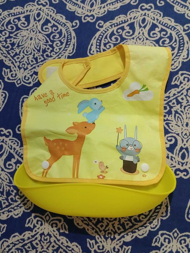 Yellow bib With Container