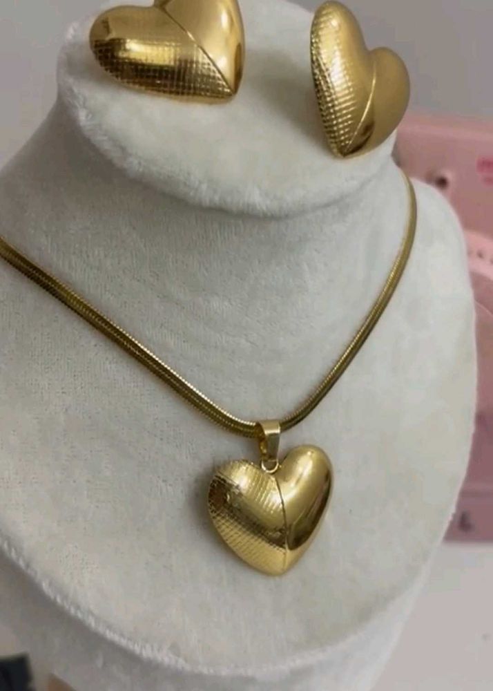 Dual Shade Heart Pendant set Anti Tarnish