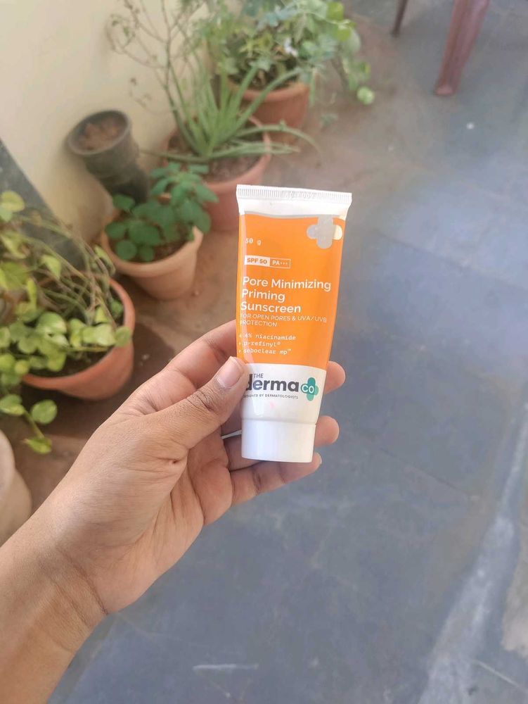 Derma Co Pore Minimising Sunscreen