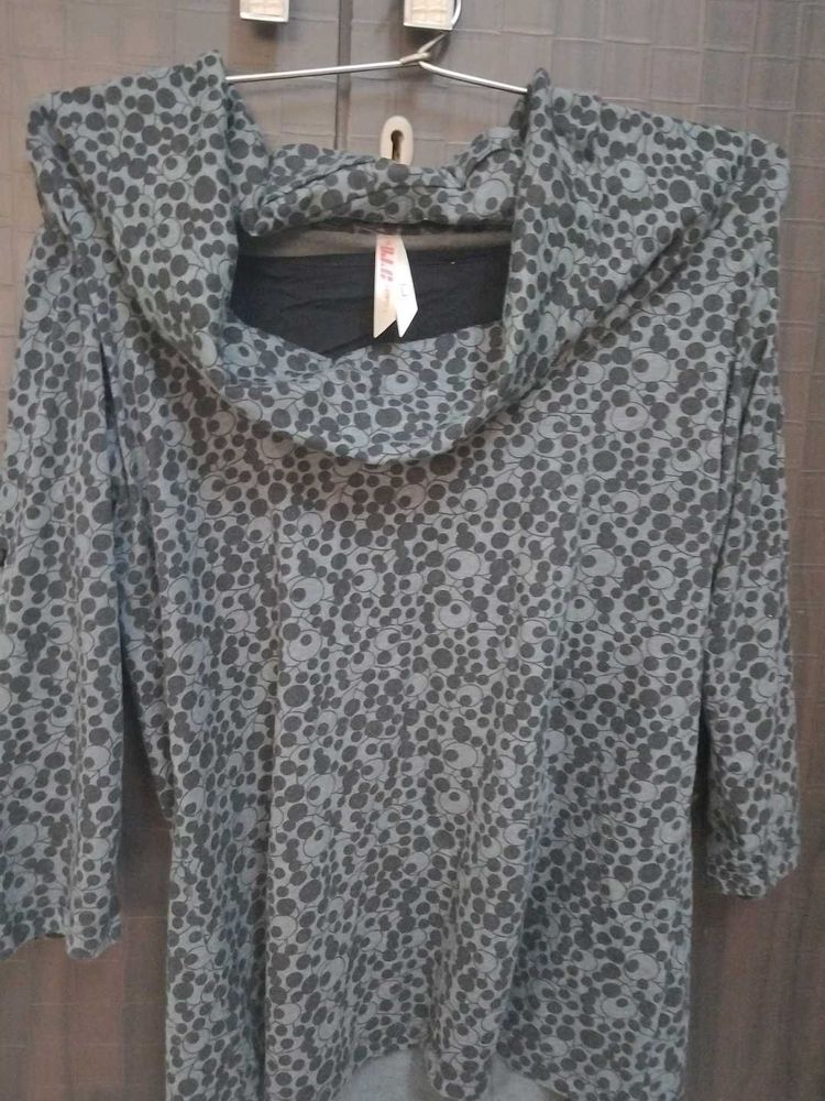 Stylish Grey Patterned Top