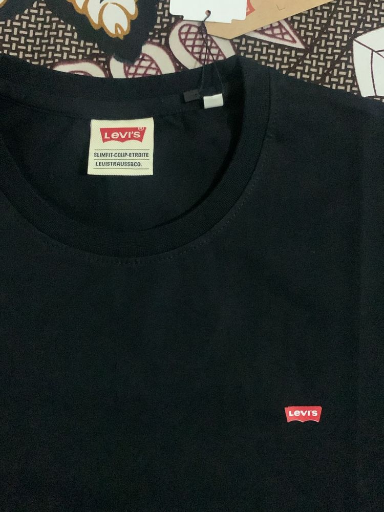 Levi’s Tshirt