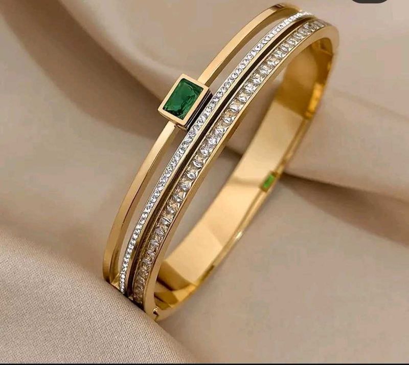 Emerald Green Luxe Bracelet