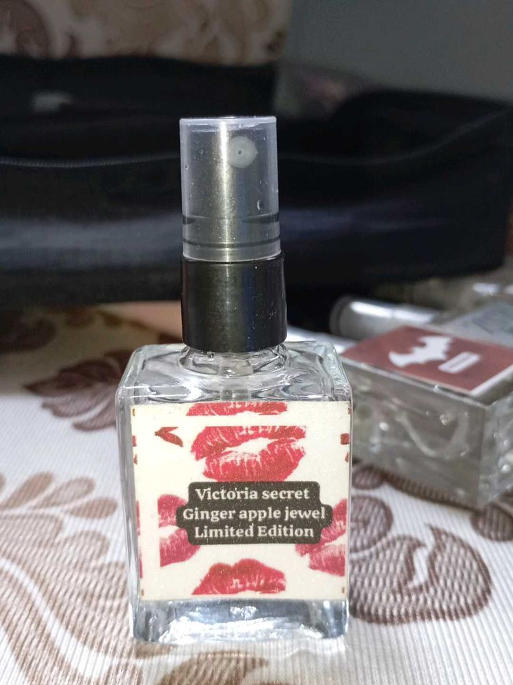 Victoria&#39;s Secret Ginger Apple Jewel