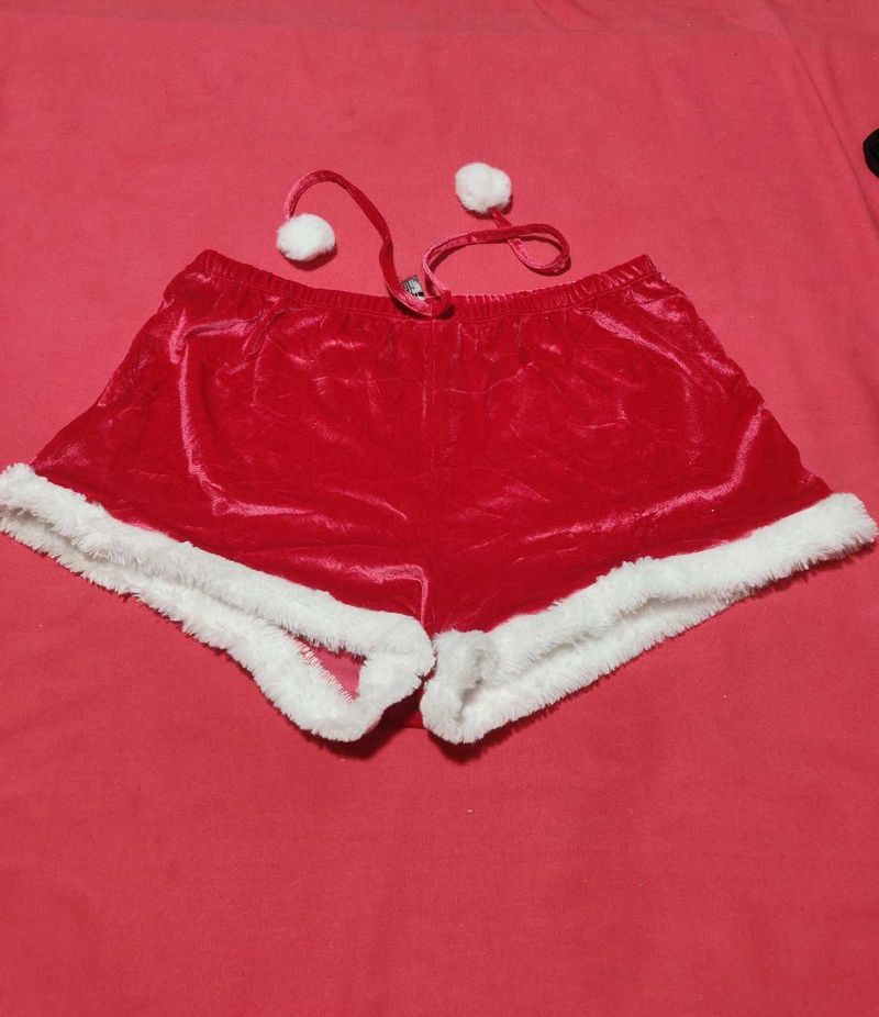 Girl Short Size L