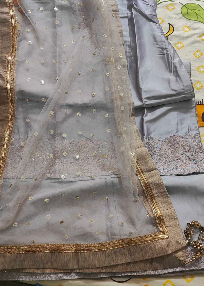 Elegant party wear suit