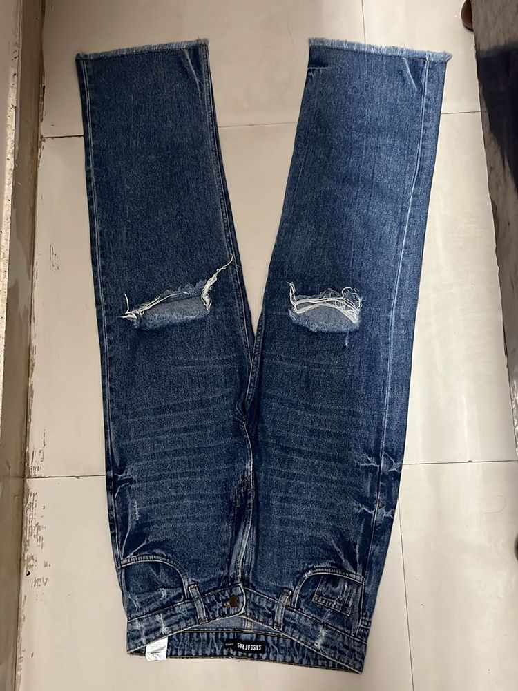 Distressed Straight Leg Jeans