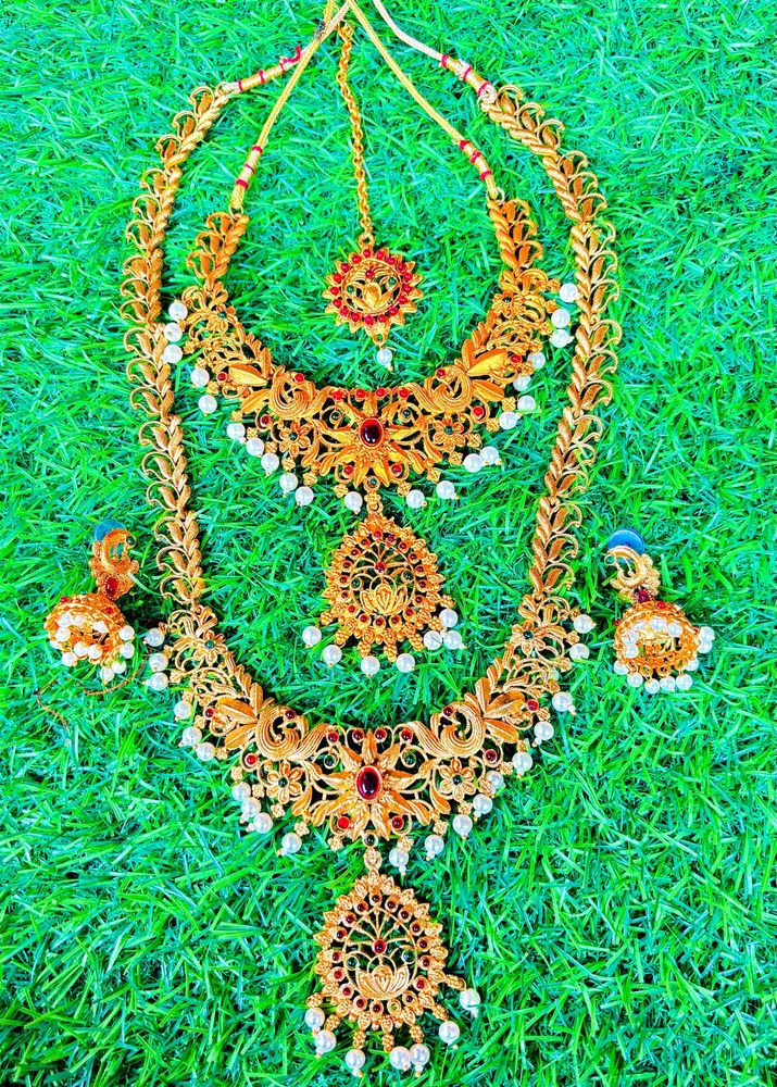 Beautiful Traditional Necklace Set