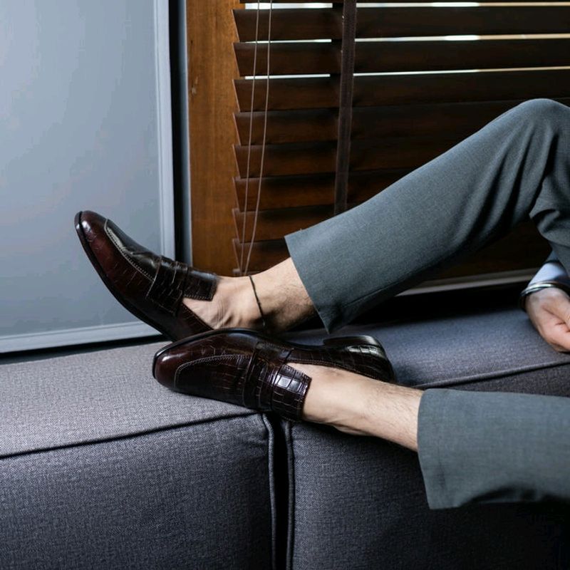 INVICTUS signature Men Coffee brown soild penny Lo