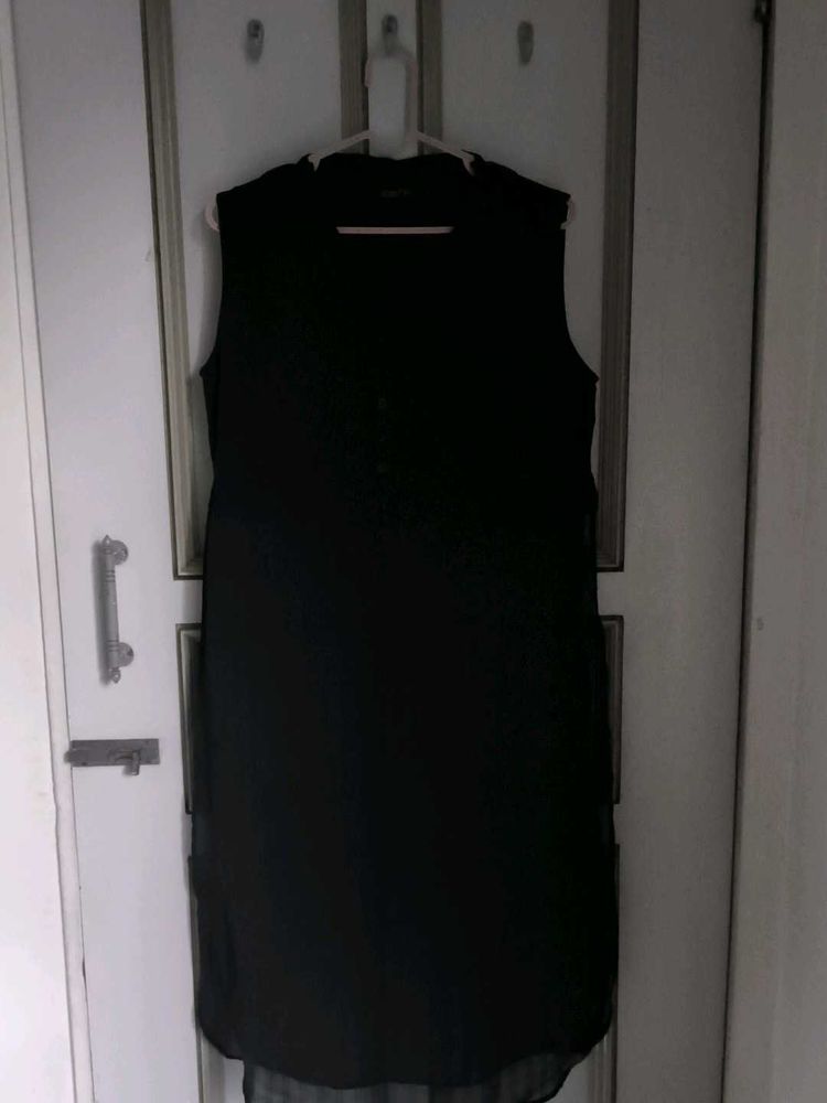 Black Sleeveless Dress