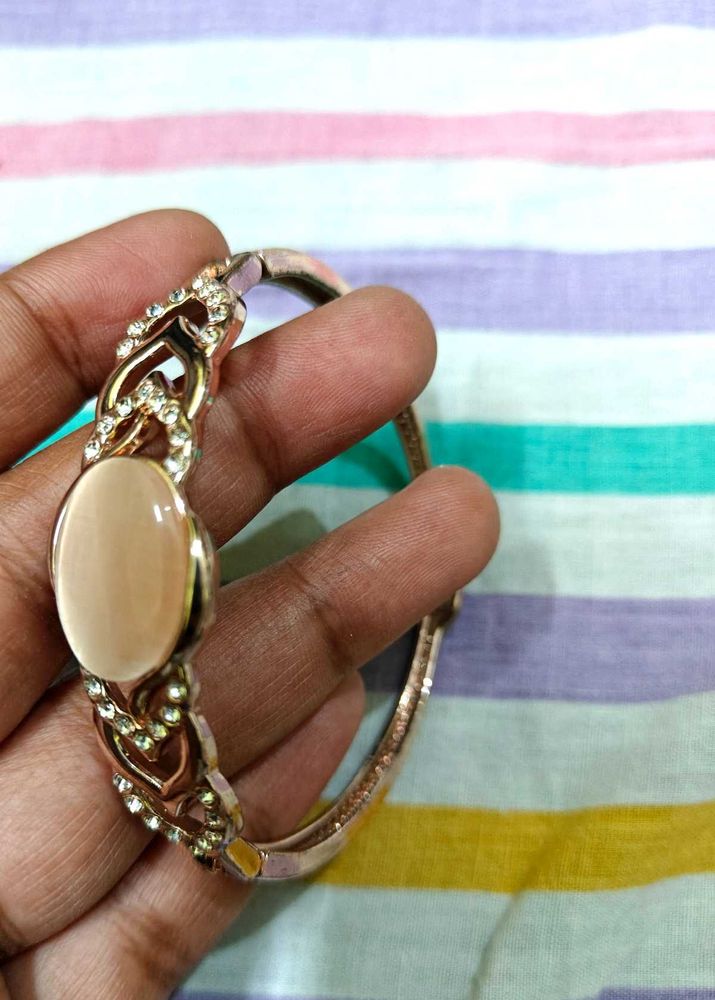 Elegant Bangle Bracelet