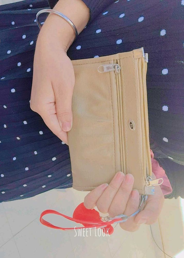 Beige leather Wallet with Zipper Detail