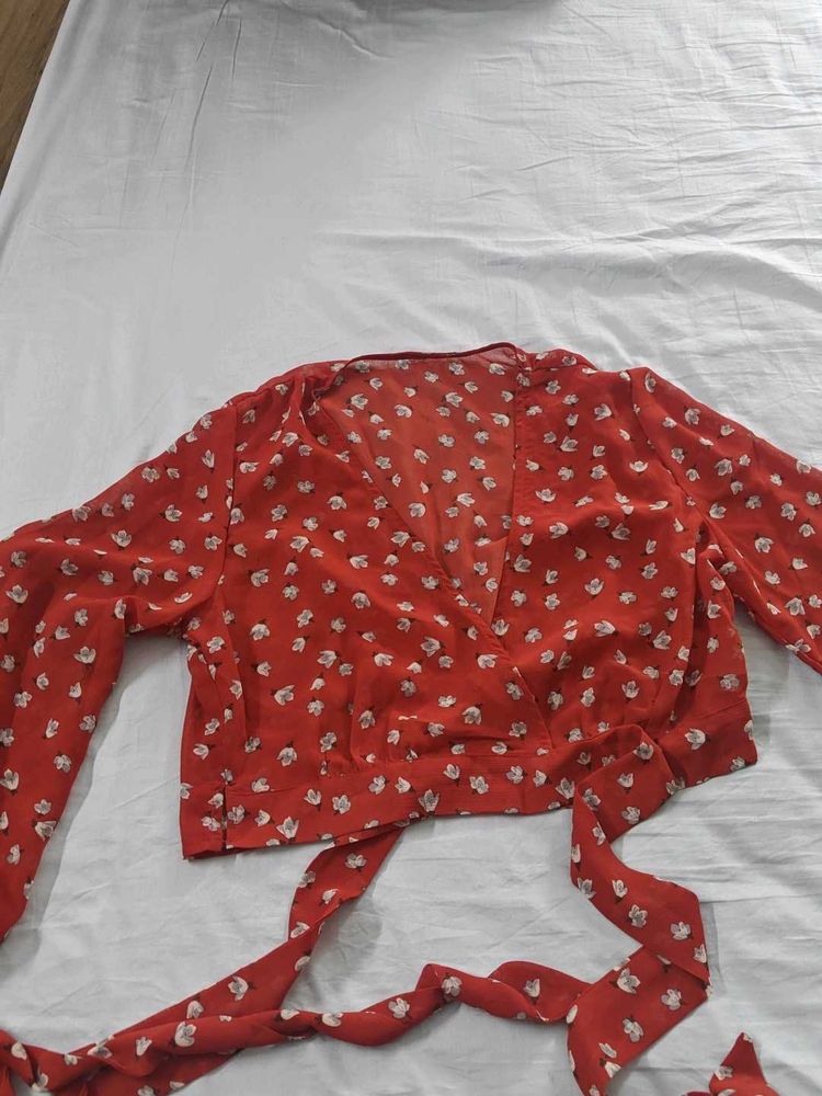 Floral Tie Front Crop Top