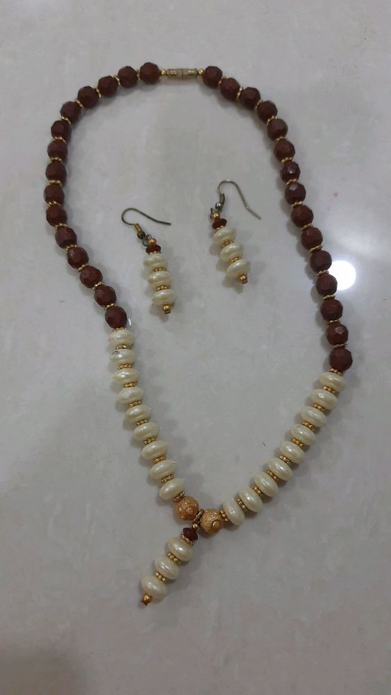 Necklace set