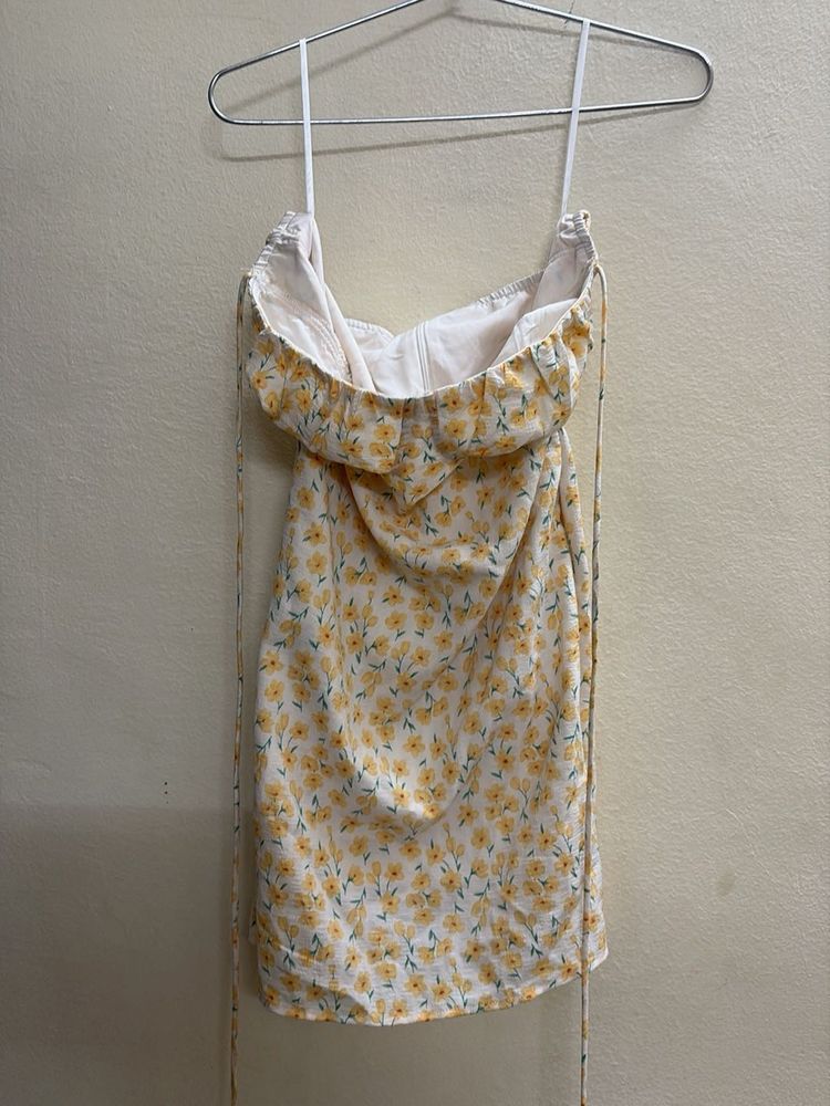 Cute Floral Dress With Yellow Flowers