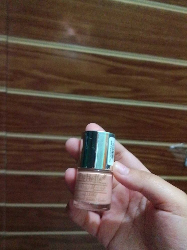 Debelle Authentic Nail Polish