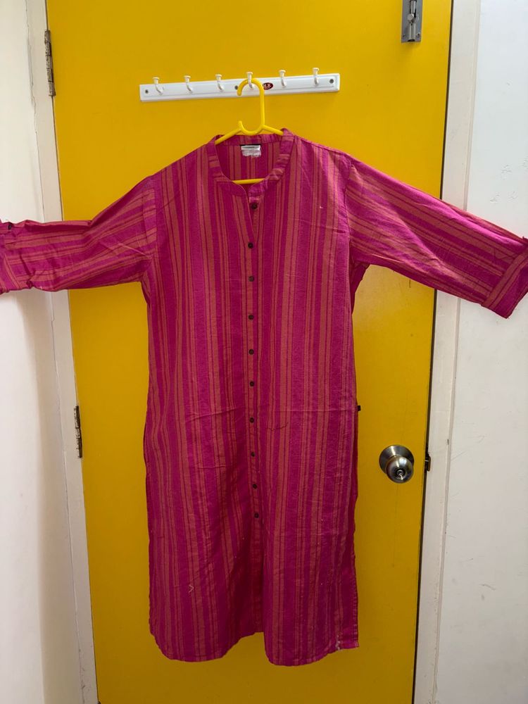 Dhriti Striped Button-Down Kurti