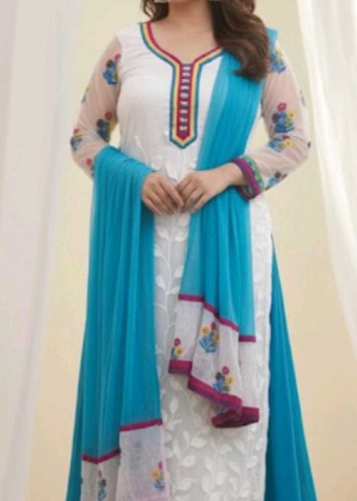 Floral Embroidered Salwar Kameez