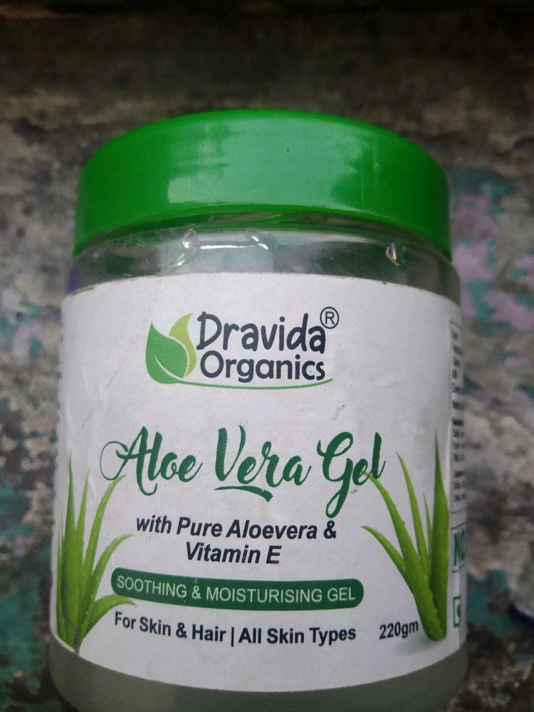 White Aloevera Gel With Vitamin E