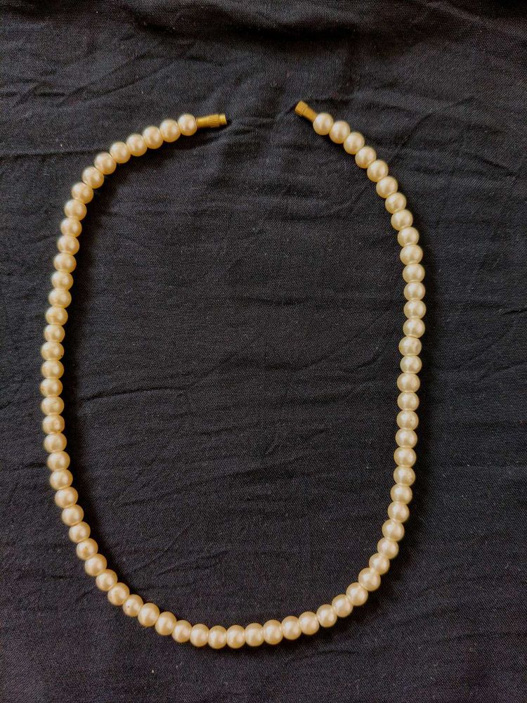 White Pearl Necklace